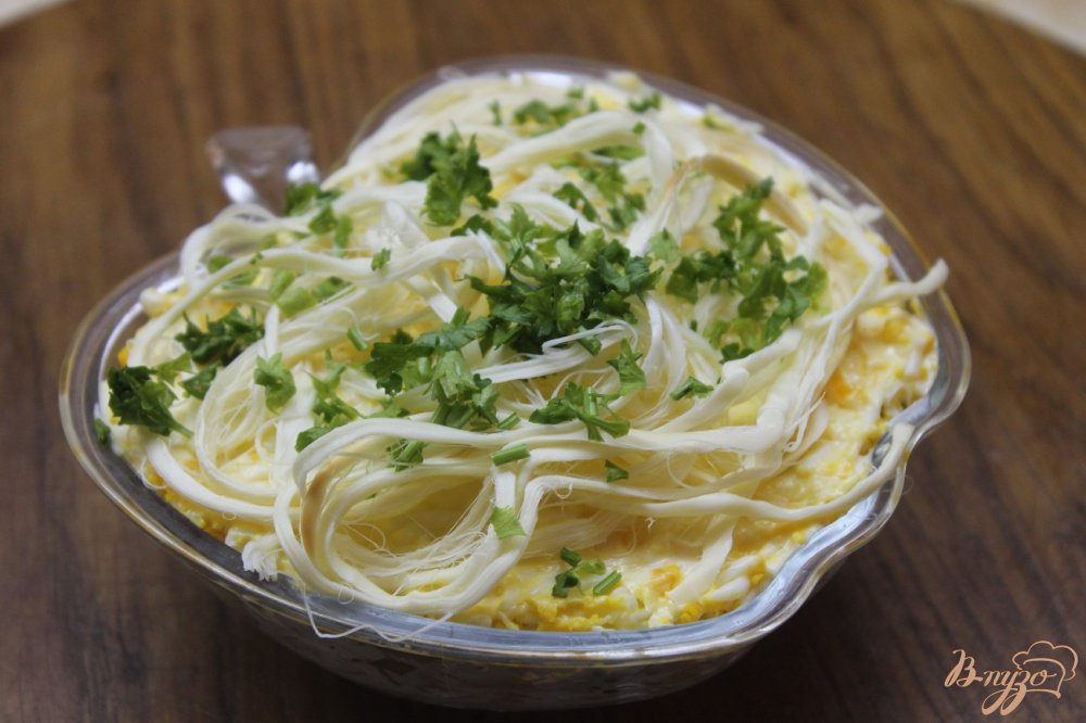 Салат с копченой колбасой и отварным картофелем Салат с копченой колбасой и отварным картофелем