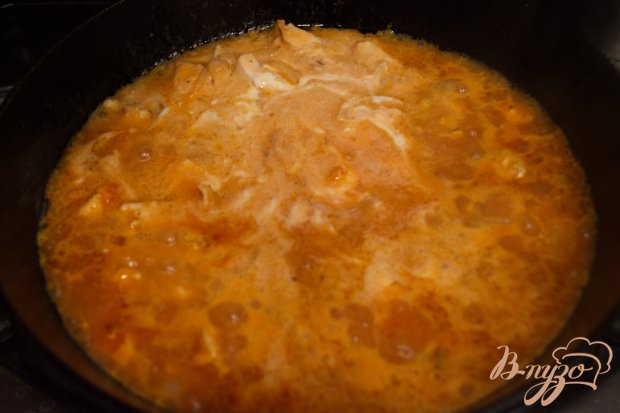 Макароны с соусом и курицей Макароны с соусом и курицей