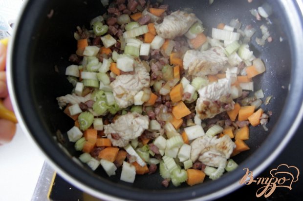 Венгерский куриный суп с овощами Венгерский куриный суп с овощами