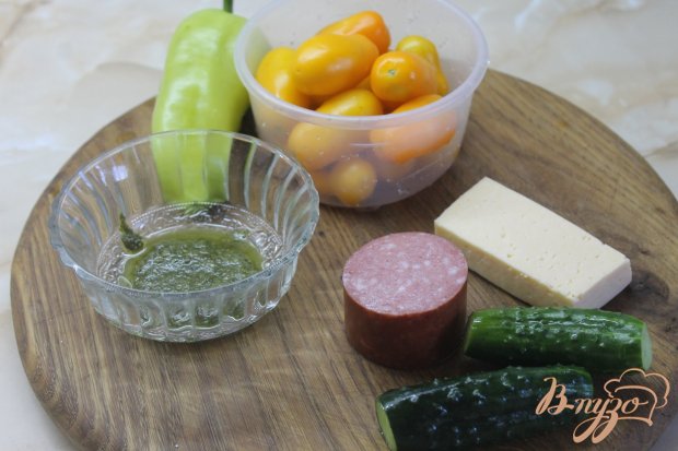 Рецепт Салат с овощами и соусом песто