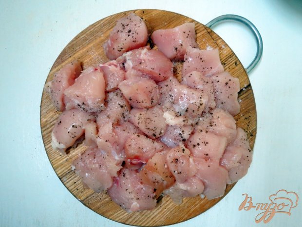 Шашлык из куриного филе, грибов и колбасы Шашлык из куриного филе, грибов и колбасы
