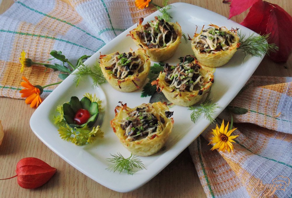 Картофельные корзиночки с грибами Картофельные корзиночки с грибами