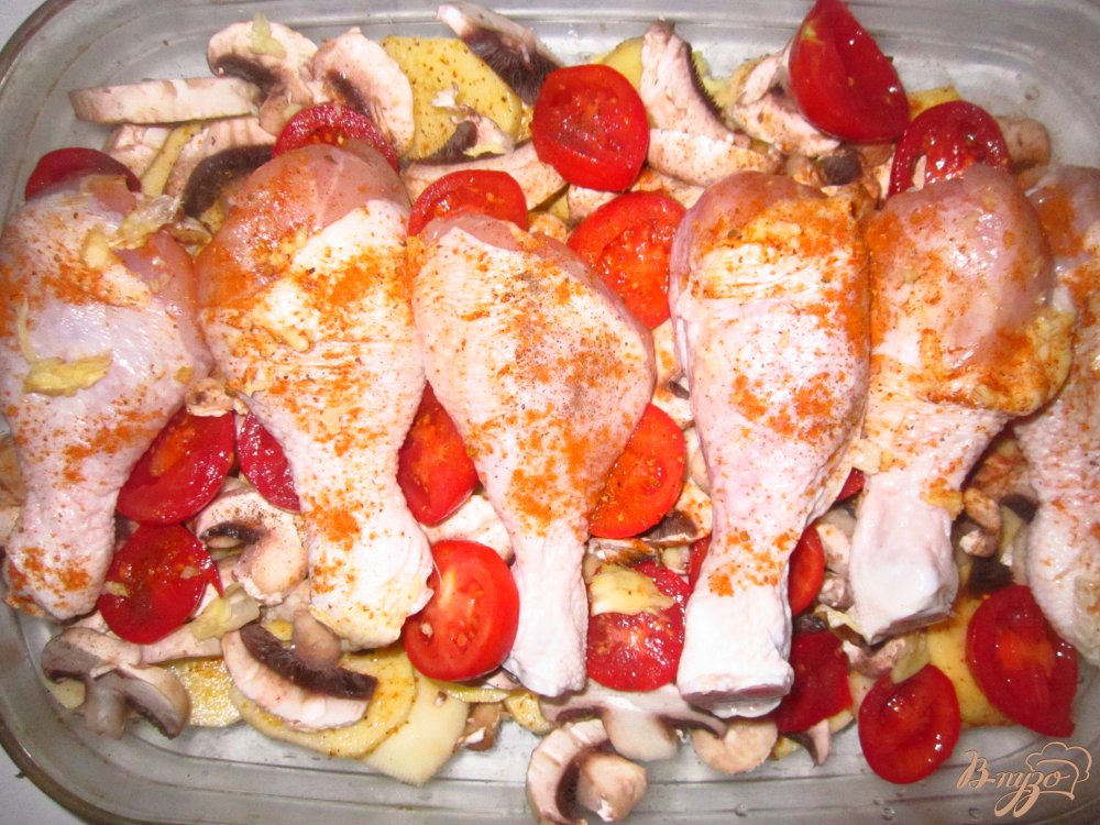 Запеченные куриные голени с грибами и картофелем Запеченные куриные голени с грибами и картофелем