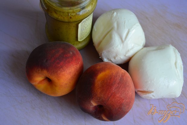 Рецепт Капрезе с персиками