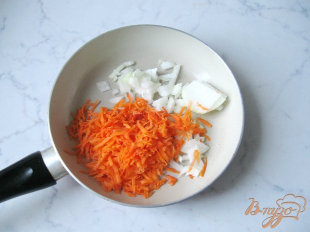 Блинчики с отварной курицей, луком, яйцом и морковью Блинчики с отварной курицей, луком, яйцом и морковью