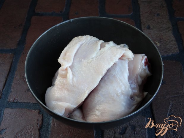 Рецепт Куриные бедра запеченные с локвой и розмарином