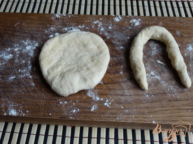 Ватрушки с грушей и орехами Ватрушки с грушей и орехами