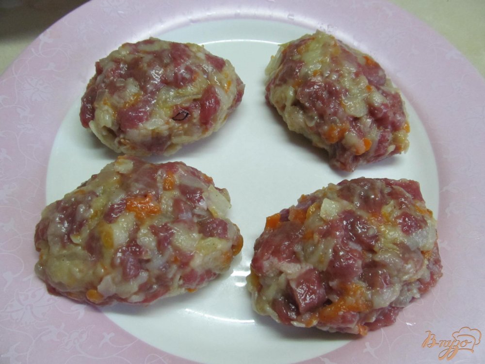 Котлеты из рубленной баранины с овощами Котлеты из рубленной баранины с овощами