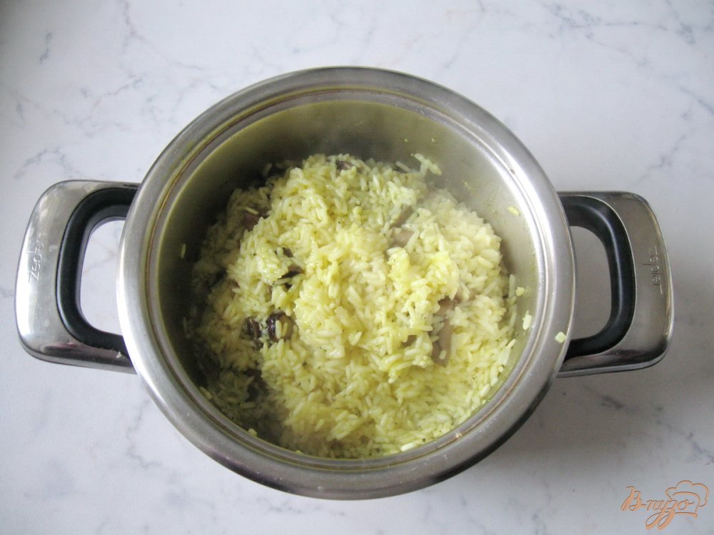 Плов с маслятами Плов с маслятами