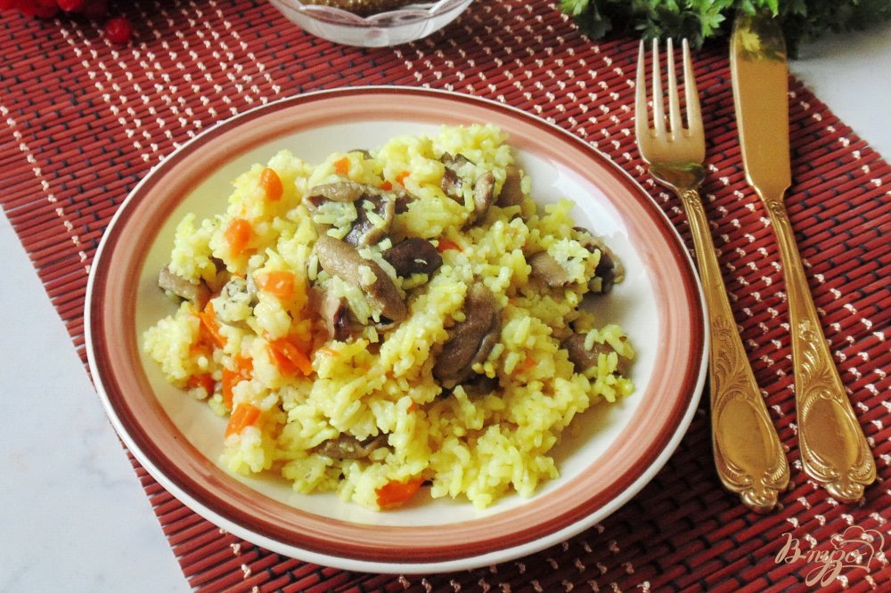 Плов с маслятами Плов с маслятами