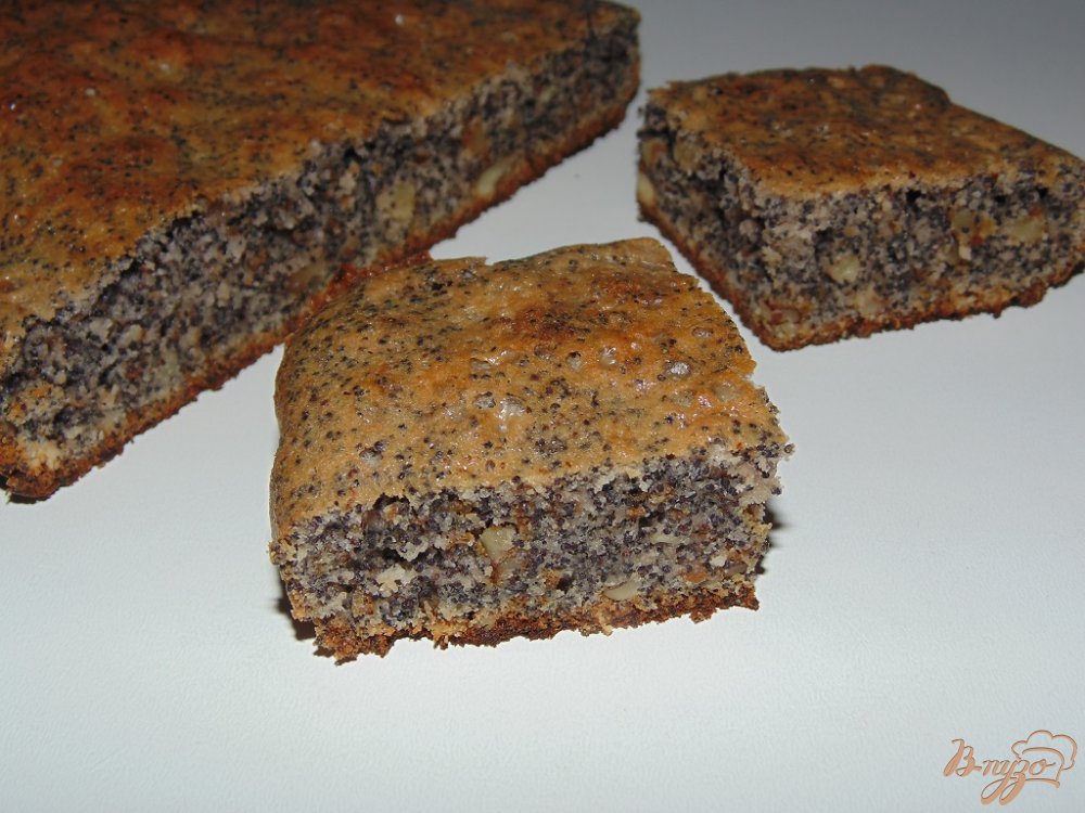 Маковый пирог с грецкими орехами Маковый пирог с грецкими орехами