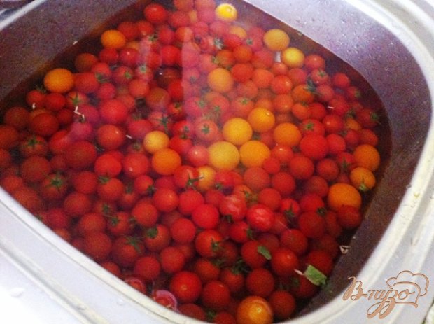 Рецепт Маринованные помидоры черри с перцем