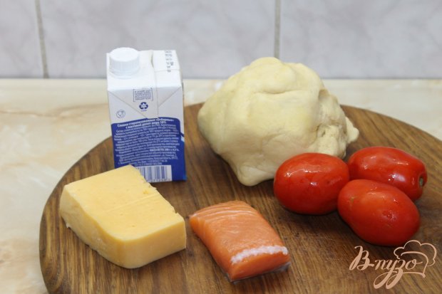 Рецепт Сливочная пицца с лососем и соусом песто