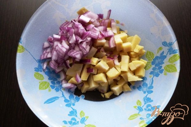 Рецепт Салат с солеными груздями и капустой