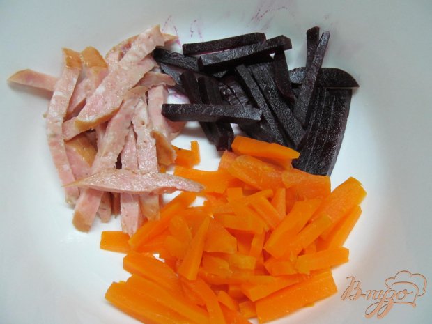 Рецепт Салат из свеклы моркови с ветчиной