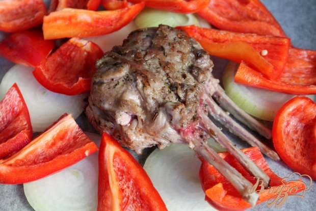 Каре ягненка с картофелем и болгарским перцем Каре ягненка с картофелем и болгарским перцем