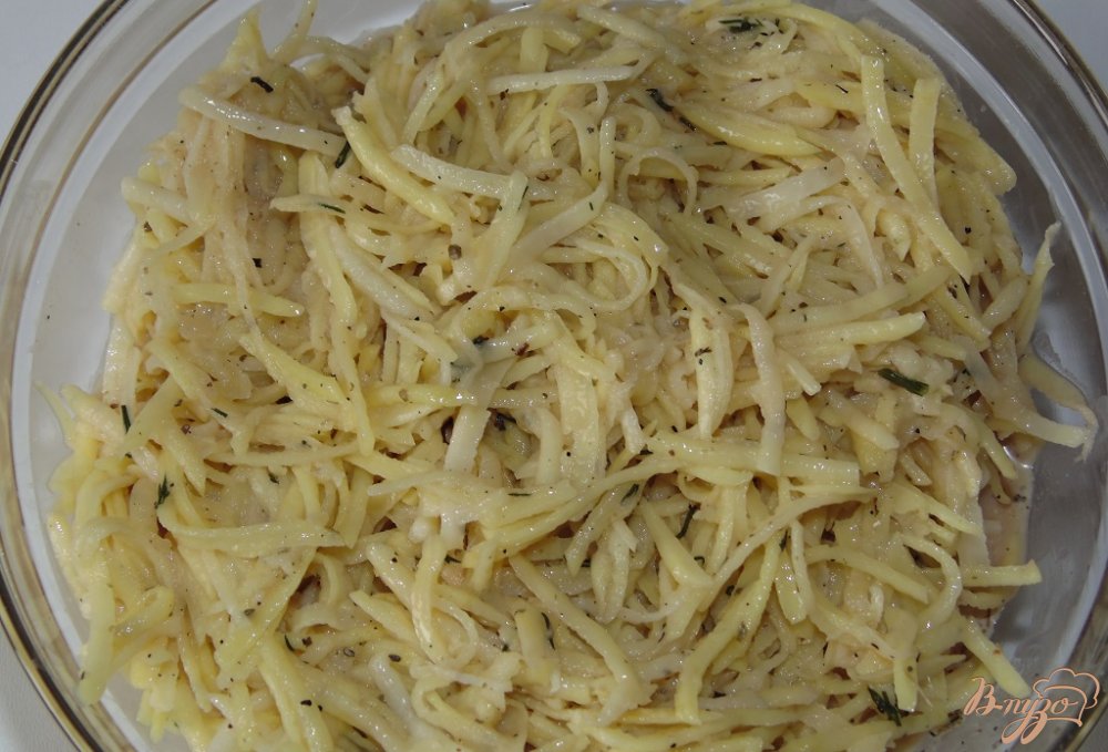 Картофельная запеканка со свежим зеленым горошком Картофельная запеканка со свежим зеленым горошком