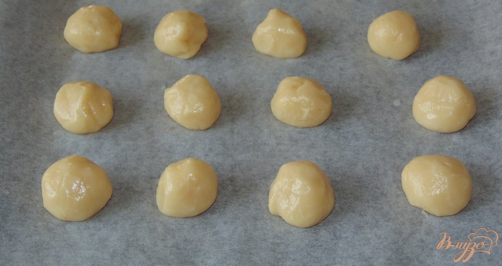 Профитроли с яичной начинкой и зеленью Профитроли с яичной начинкой и зеленью