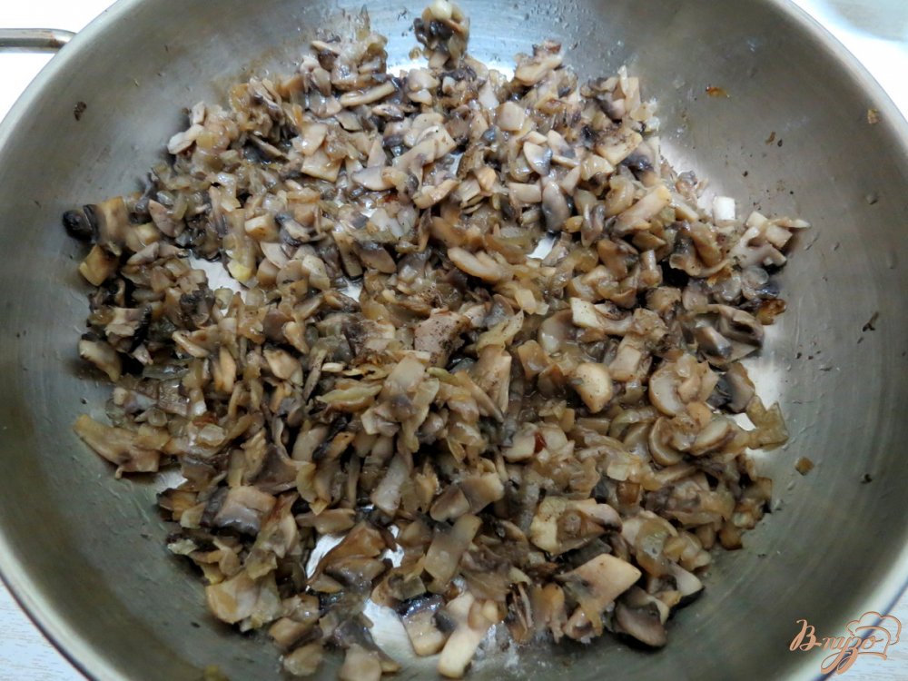 Крученики с грибами под сырной шапочкой Крученики с грибами под сырной шапочкой
