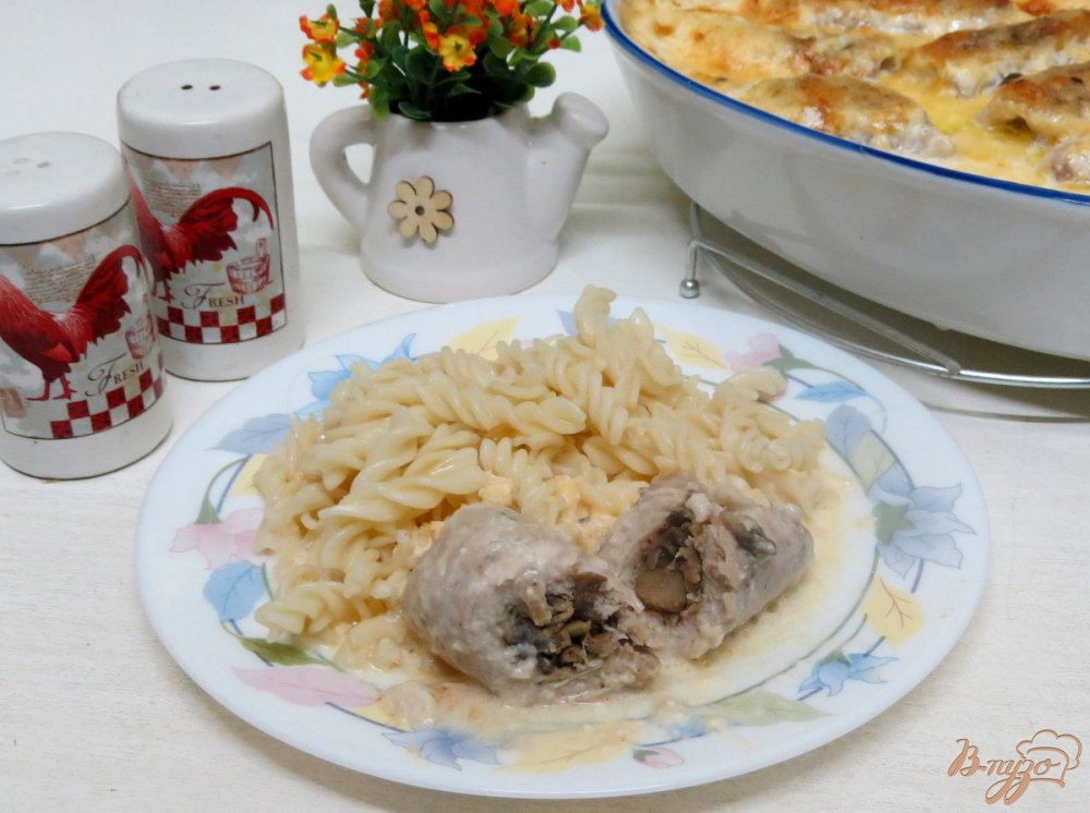 Крученики с грибами под сырной шапочкой Крученики с грибами под сырной шапочкой