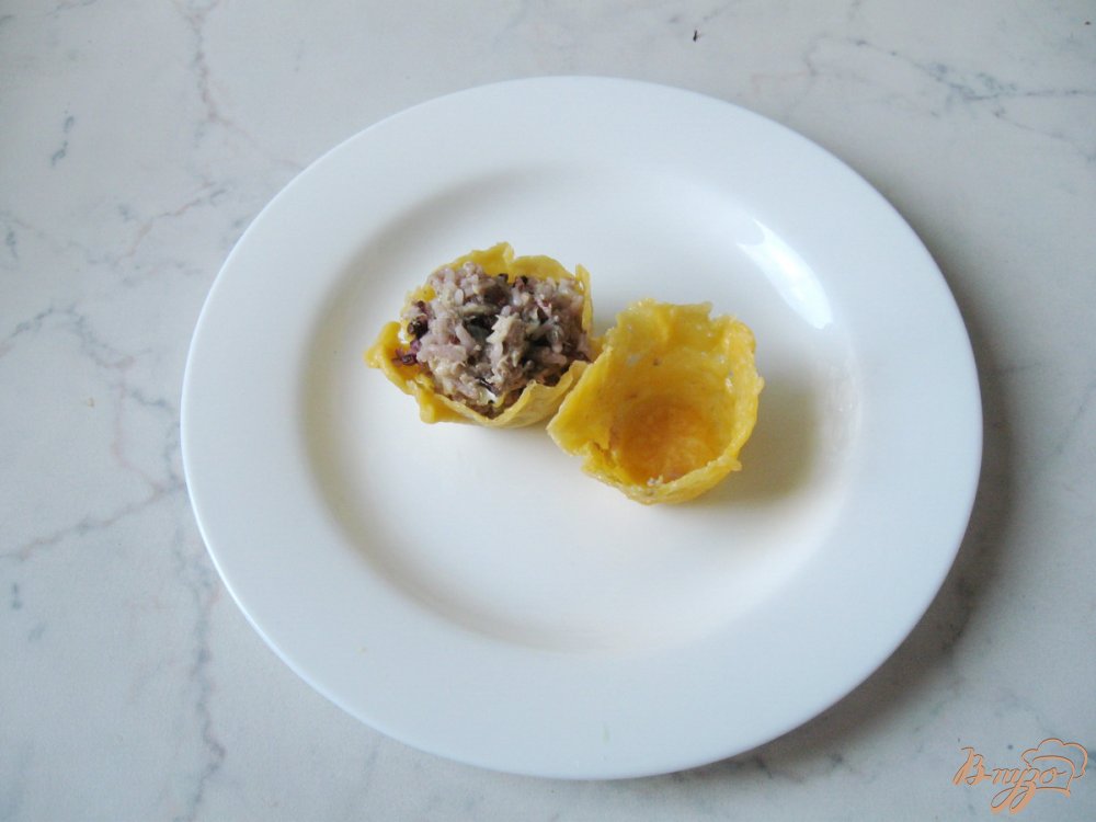 Сырные корзиночки с рисом и отварной рыбой. Сырные корзиночки с рисом и отварной рыбой.