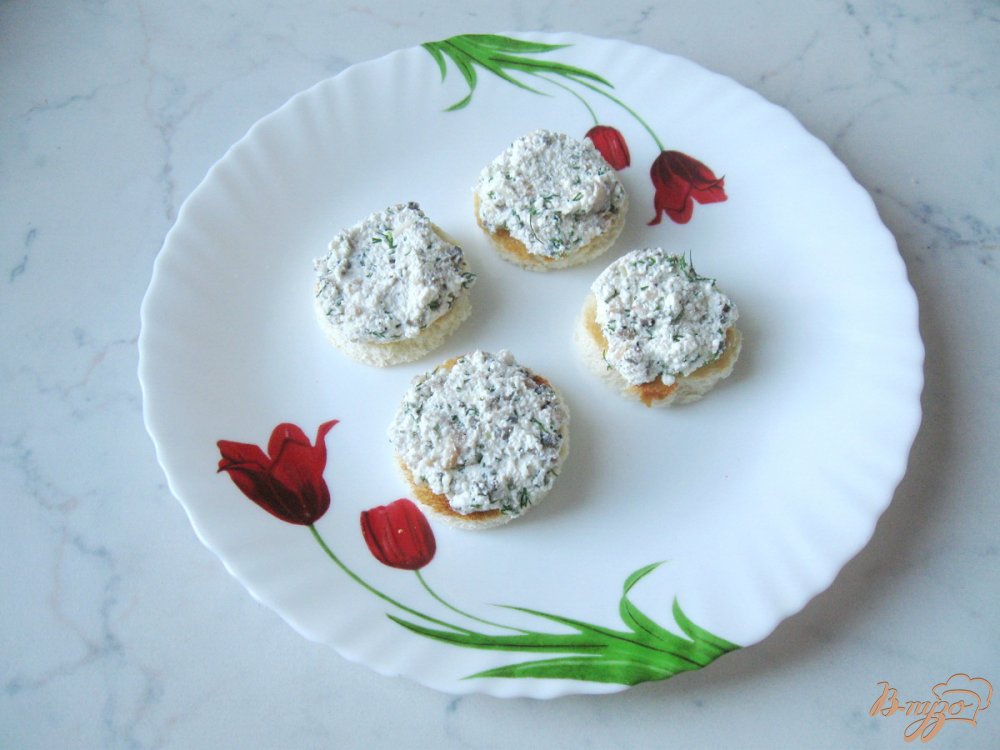 Канапе с творогом и грибами. Канапе с творогом и грибами.