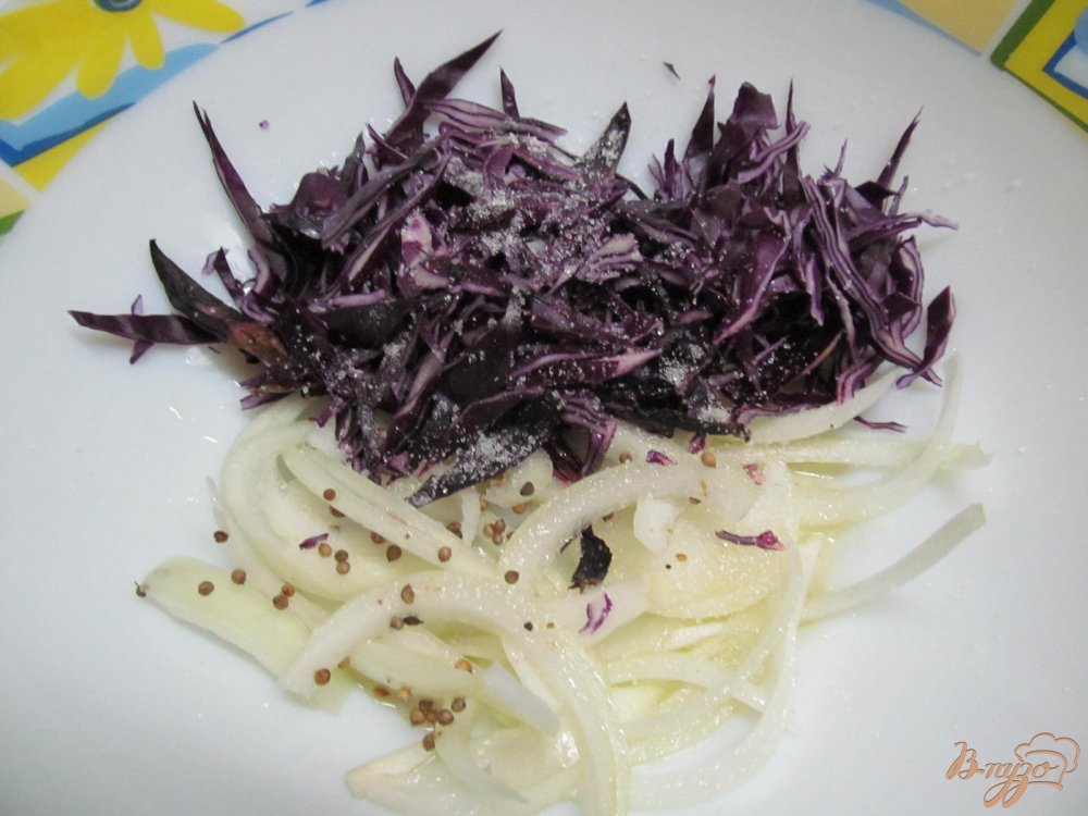 Салат из краснокочанной капусты с шампиньоном Салат из краснокочанной капусты с шампиньоном