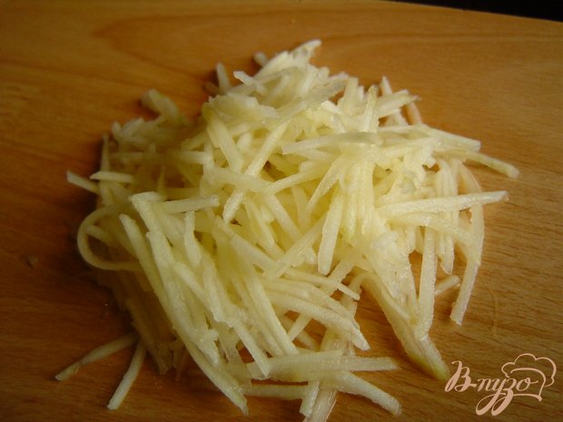 Салат из яблок, моркови, мандарин и орехов Салат из яблок, моркови, мандарин и орехов
