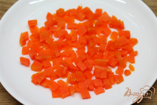 Рецепт Салат из моркови, печени трески и перепелиных яиц