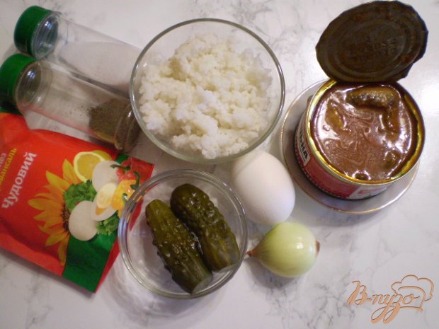 Рецепт Рисовый салат с килькой и огурчиками