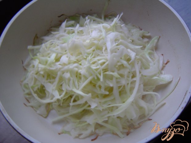 Капуста тушеная с зеленым горошком, морковью и болгарским перцем Капуста тушеная с зеленым горошком, морковью и болгарским перцем