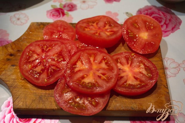 Легкая закуска из помидор с брынзой Легкая закуска из помидор с брынзой