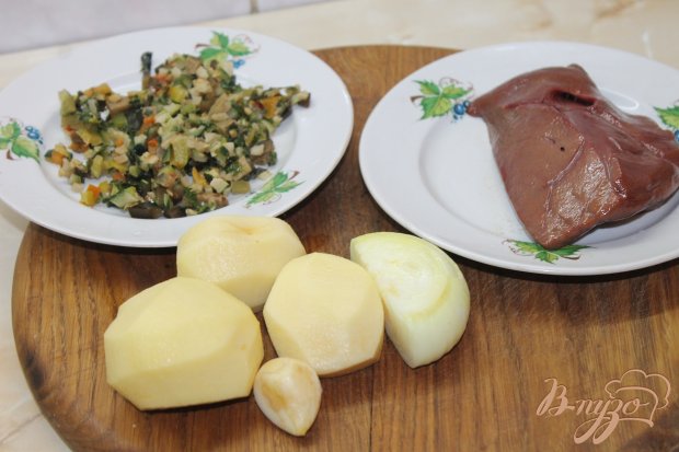Картофель с печенью запеченные в горшочке под сыром Картофель с печенью запеченные в горшочке под сыром