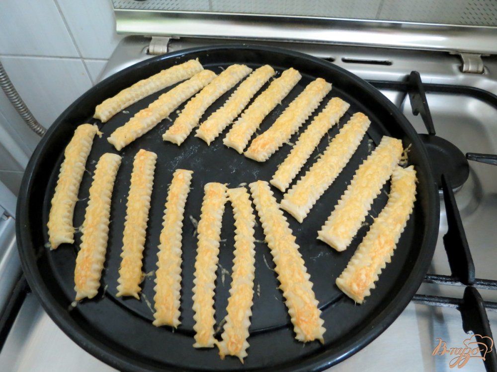 Слоёные палочки с сыром Слоёные палочки с сыром