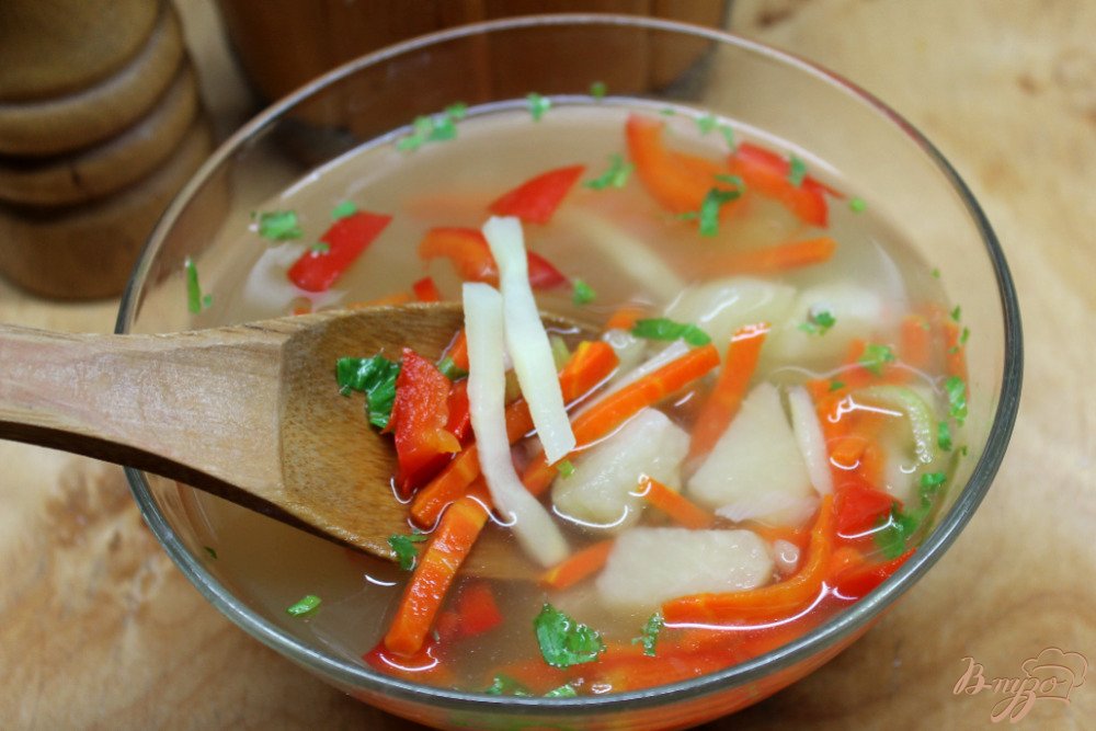 Овощной суп на курином бульоне Овощной суп на курином бульоне