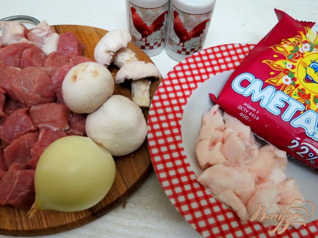 Свинина тушёная с грибами Свинина тушёная с грибами