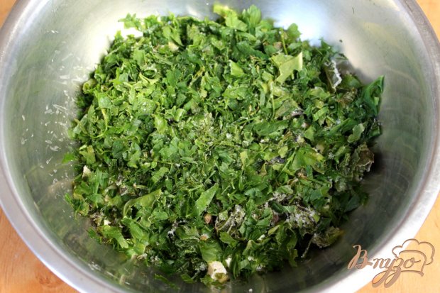 Слоеные конверты с болгарской брынзой, яйцами и зеленью Слоеные конверты с болгарской брынзой, яйцами и зеленью