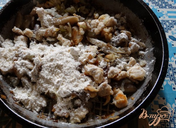Спагетти с вешенками и курицей в белом соусе Спагетти с вешенками и курицей в белом соусе