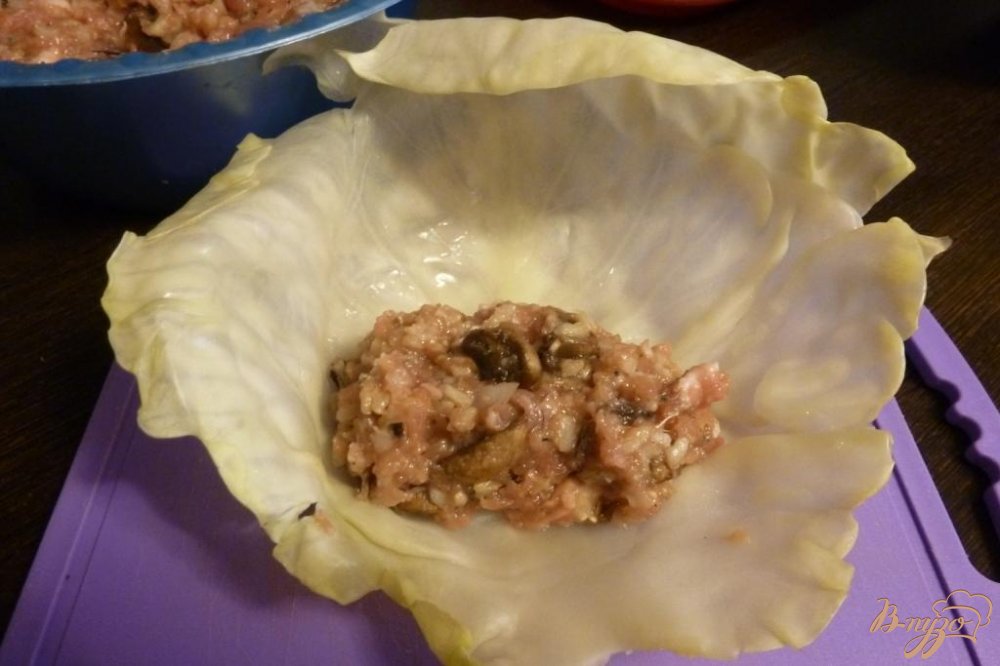 Голубцы с фаршем, шампиньонами и бурым рисом Голубцы с фаршем, шампиньонами и бурым рисом