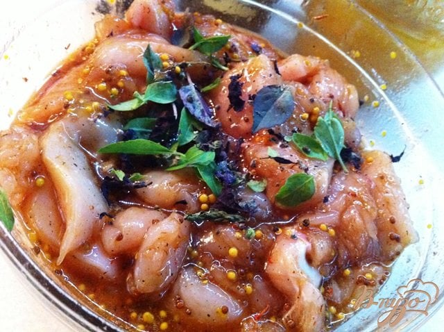 Курица по китайски с овощами и рисовой лапшой Курица по китайски с овощами и рисовой лапшой