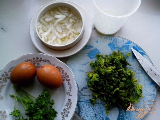 Салат с курицей и шпинатом в омлете Салат с курицей и шпинатом в омлете