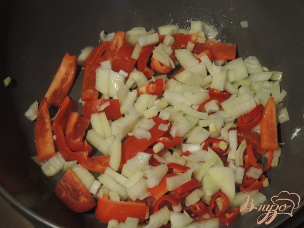 Зелёный карри с курицей Зелёный карри с курицей