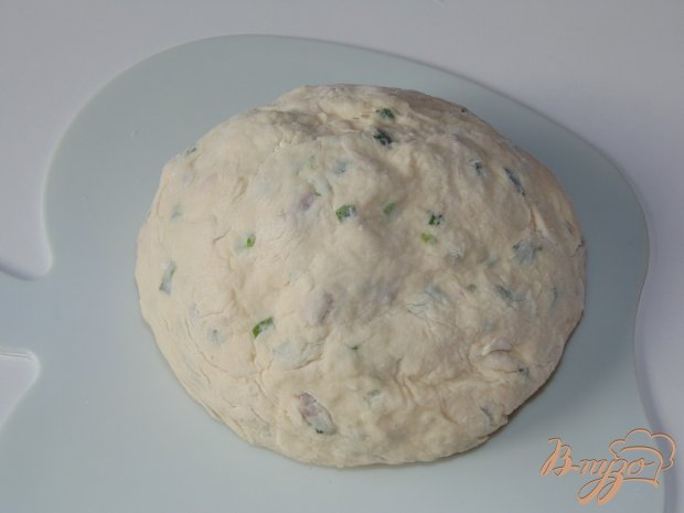 Лепешки с копченой колбасой и зеленым луком Лепешки с копченой колбасой и зеленым луком