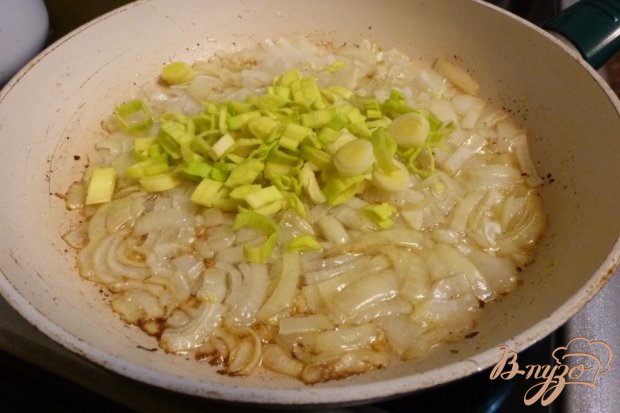 Куриная печень, тушенная с вином и копченной паприкой Куриная печень, тушенная с вином и копченной паприкой