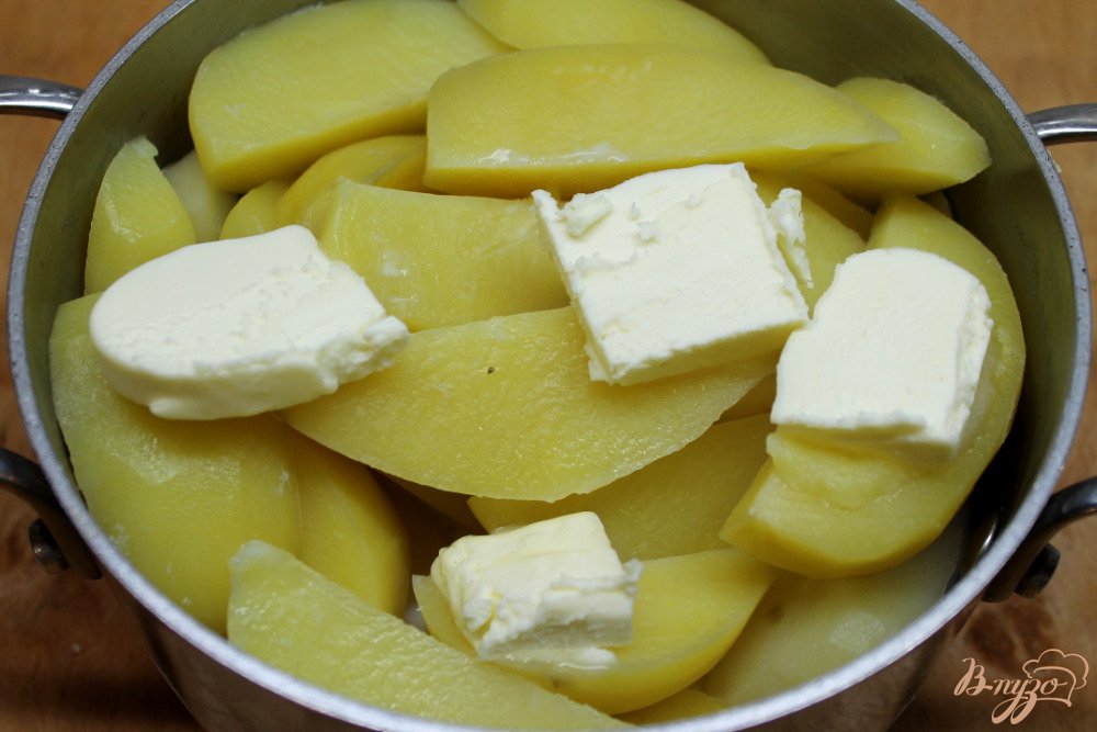 Картофельное пюре с чесноком и шафраном Картофельное пюре с чесноком и шафраном