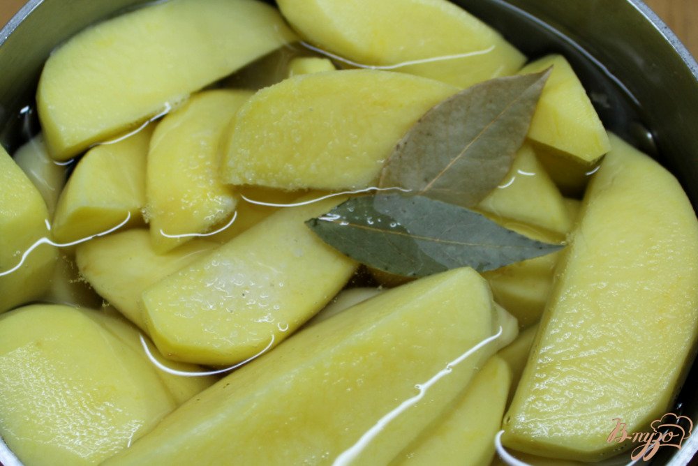 Картофельное пюре с чесноком и шафраном Картофельное пюре с чесноком и шафраном