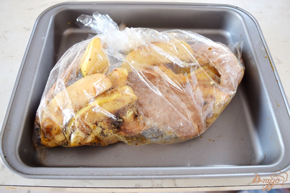 Хлеб в духовке в рукаве для запекания. Мясо в рукаве для запекания. Мясо в пакете для запекания.