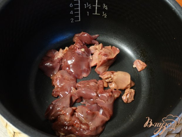 Фузилли с куриной печенью в соусе Фузилли с куриной печенью в соусе