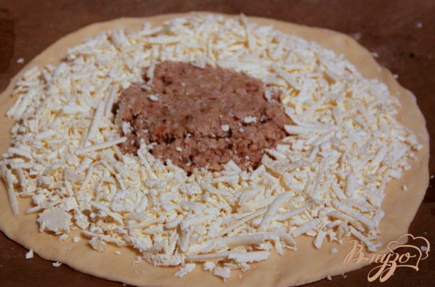 Пирог "Подсолнух" с мясом и фетой Пирог "Подсолнух" с мясом и фетой