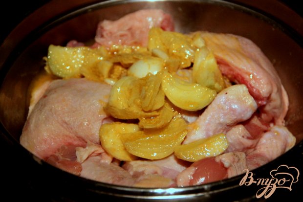 Курица, запеченная с копчеными колбасками Курица, запеченная с копчеными колбасками